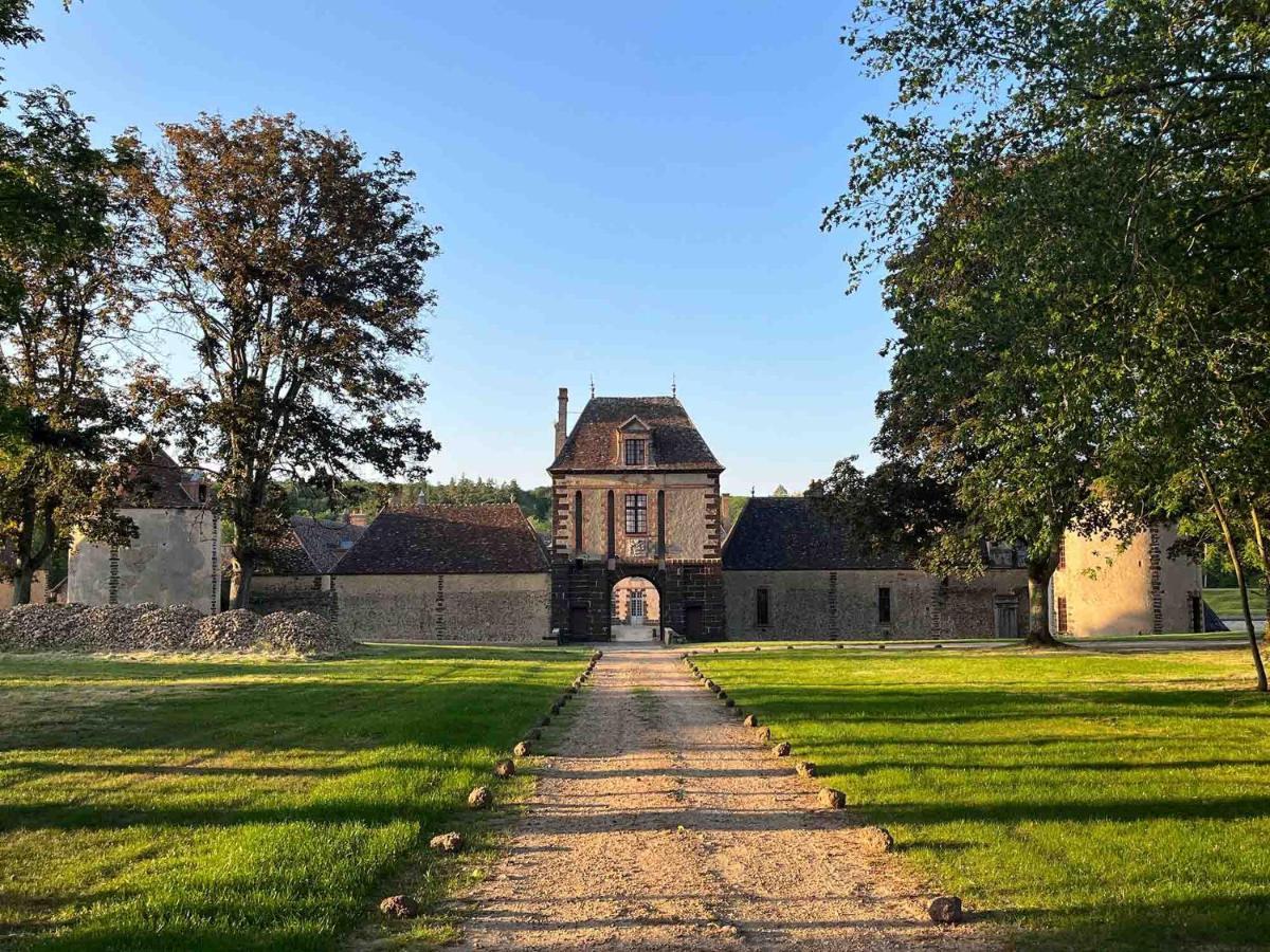 Pontgouin Chateau De La Riviere Bed & Breakfast エクステリア 写真